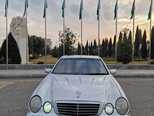Mercedes E 240-2
