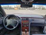 Mercedes E 240-4