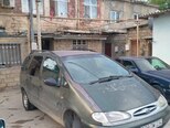 Ford Galaxy-5
