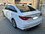 Hyundai Sonata-4