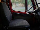 Mercedes 210 D-10