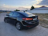 Hyundai Elantra-13