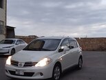 Nissan Tiida-5