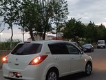 Nissan Tiida-4