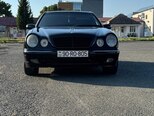 Mercedes E 240-1