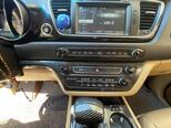 Kia Carnival-9