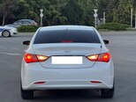 Hyundai Sonata-4