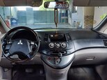 Mitsubishi Grandis-4