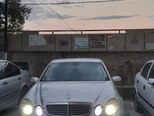 Mercedes E 220-2