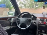Mercedes E 290-10