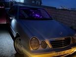 Mercedes E 320-13