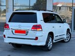 Toyota Land Cruiser-6