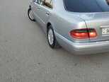 Mercedes E 240-5