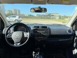 Mitsubishi Attrage-11