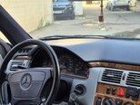 Mercedes E 240-11
