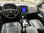 Mitsubishi Pajero-4
