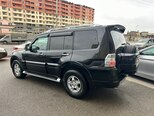 Mitsubishi Pajero-7