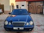 Mercedes E 220-1