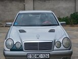Mercedes E 200-1