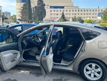 Toyota Prius-8