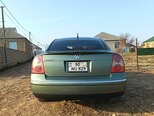 Volkswagen Passat-5