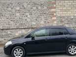 Nissan Tiida-4