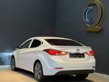 Hyundai Elantra-13