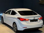 Hyundai Elantra-14