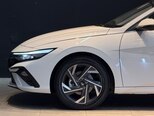 Hyundai Elantra-16