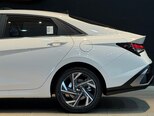 Hyundai Elantra-11