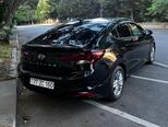 Hyundai Elantra-11