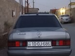 Mercedes 190-2
