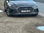 Hyundai Elantra-1