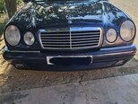 Mercedes E 230-1