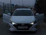 Hyundai Elantra-1
