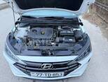 Hyundai Elantra-13