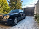 Mercedes E 240-2
