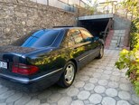 Mercedes E 240-3