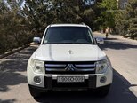 Mitsubishi Pajero-8
