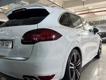 Porsche Cayenne GTS-8