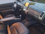 Toyota Prius-12
