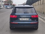 Audi Q7-6