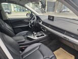 Audi Q7-9
