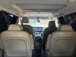 Kia Carnival-11