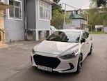 Hyundai Elantra-1