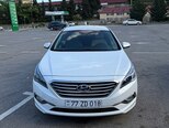 Hyundai Sonata-1