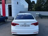 Hyundai Sonata-2