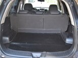 Kia Carens-8