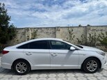 Hyundai Sonata-5