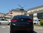 Hyundai Elantra-3